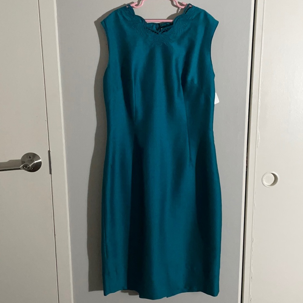 Sleeveless blue vintage cocktail dress